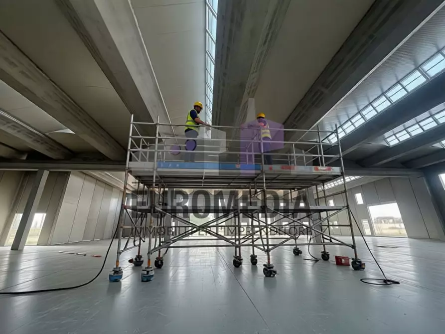 Immagine 2 di Capannone industriale in vendita  in Via Spinarella a Soave