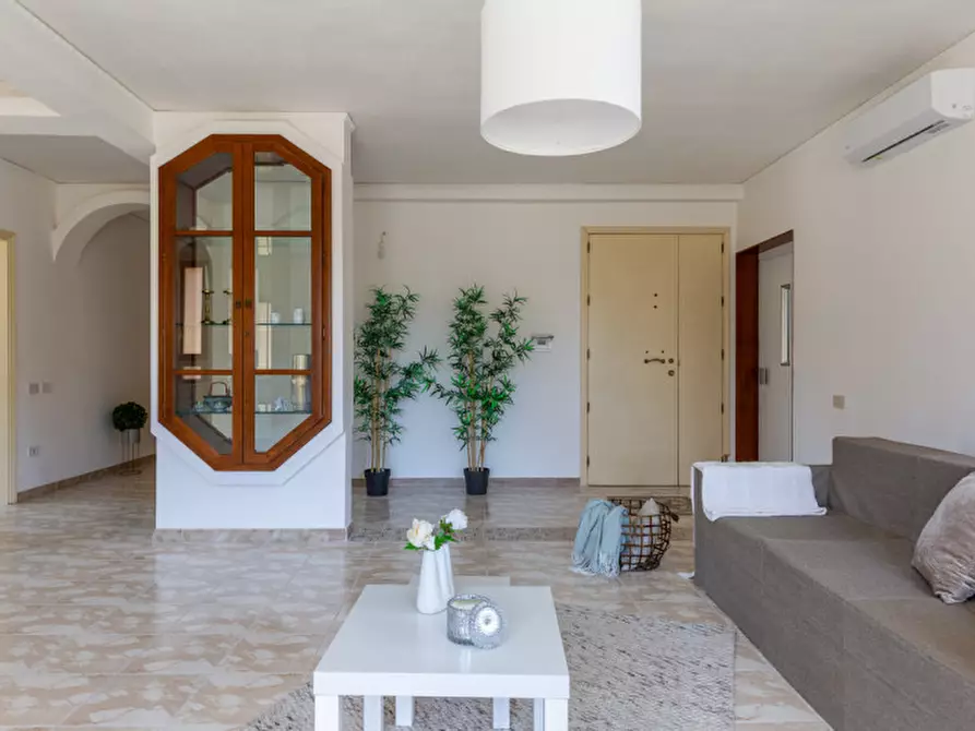 Immagine 4 di Casa indipendente in vendita  in via Budapest 56 a Quartu Sant'elena