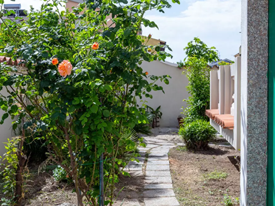 Immagine 30 di Casa indipendente in vendita  in via Budapest 56 a Quartu Sant'elena