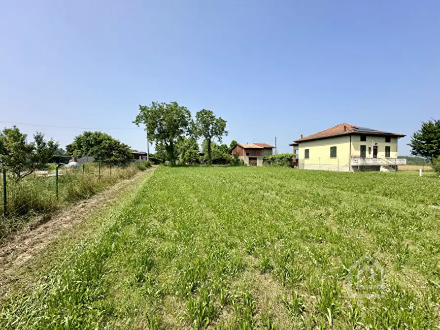 Immagine 2 di Terreno in vendita  in Via Vittorio Veneto a Vische