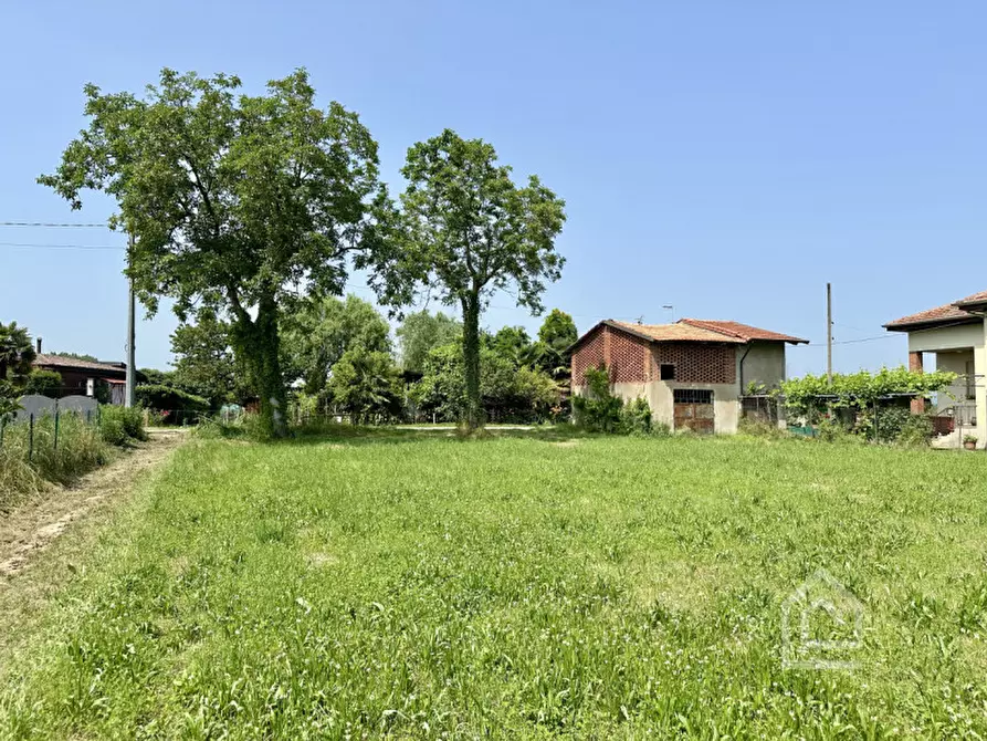 Immagine 23 di Terreno in vendita  in Via Vittorio Veneto a Vische