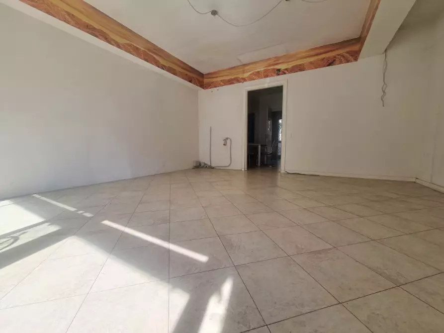 Immagine 1 di Negozio in vendita  in VIA GORDIGIANI a Firenze