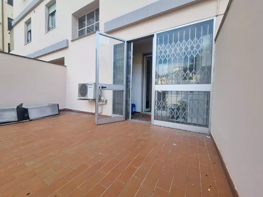 Immagine 3 di Negozio in vendita  in VIA GORDIGIANI a Firenze