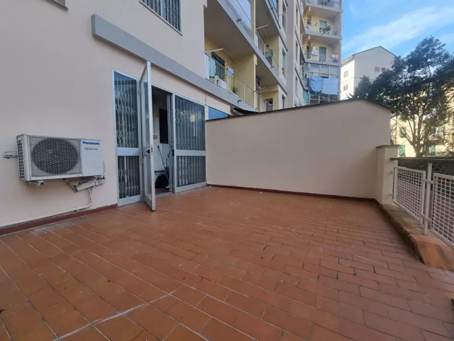 Immagine 4 di Negozio in vendita  in VIA GORDIGIANI a Firenze
