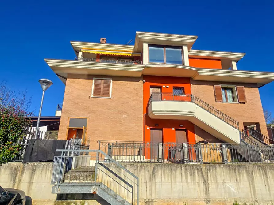 Immagine 3 di Appartamento in vendita  in Via Cattaneo a Urbania