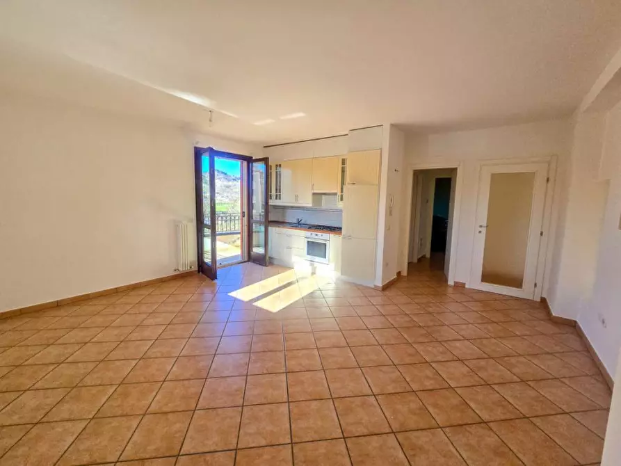 Immagine 4 di Appartamento in vendita  in Via Cattaneo a Urbania