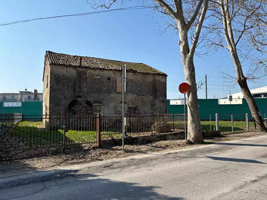 Immagine 6 di Casa bifamiliare in vendita  in Via Asseggiano a Spinea