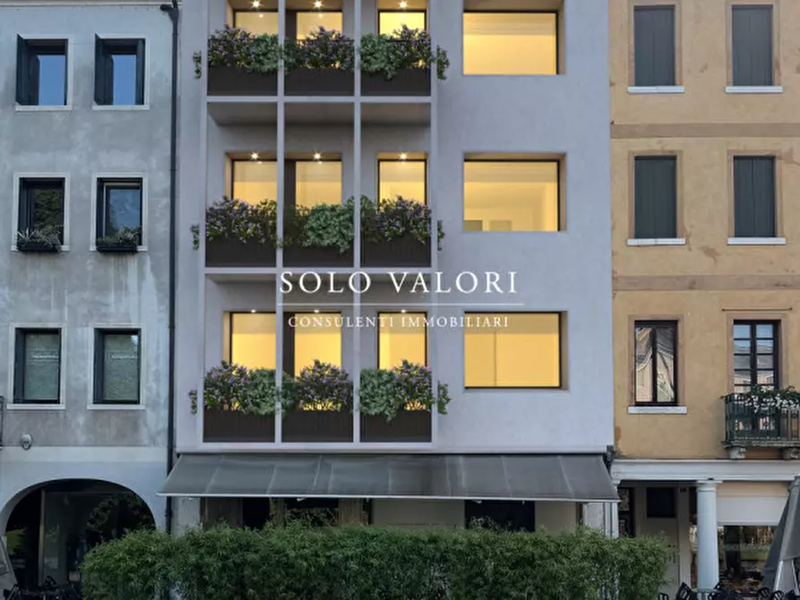 Immagine 1 di Appartamento in vendita  in Corso Ventinove Aprile a Castelfranco Veneto