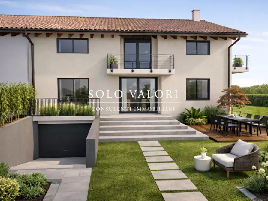 Immagine 1 di Casa bifamiliare in vendita  a Castelfranco Veneto