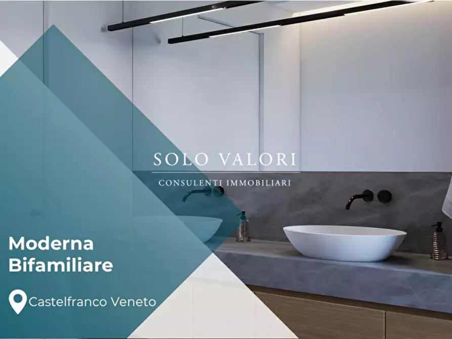 Immagine 10 di Casa bifamiliare in vendita  a Castelfranco Veneto