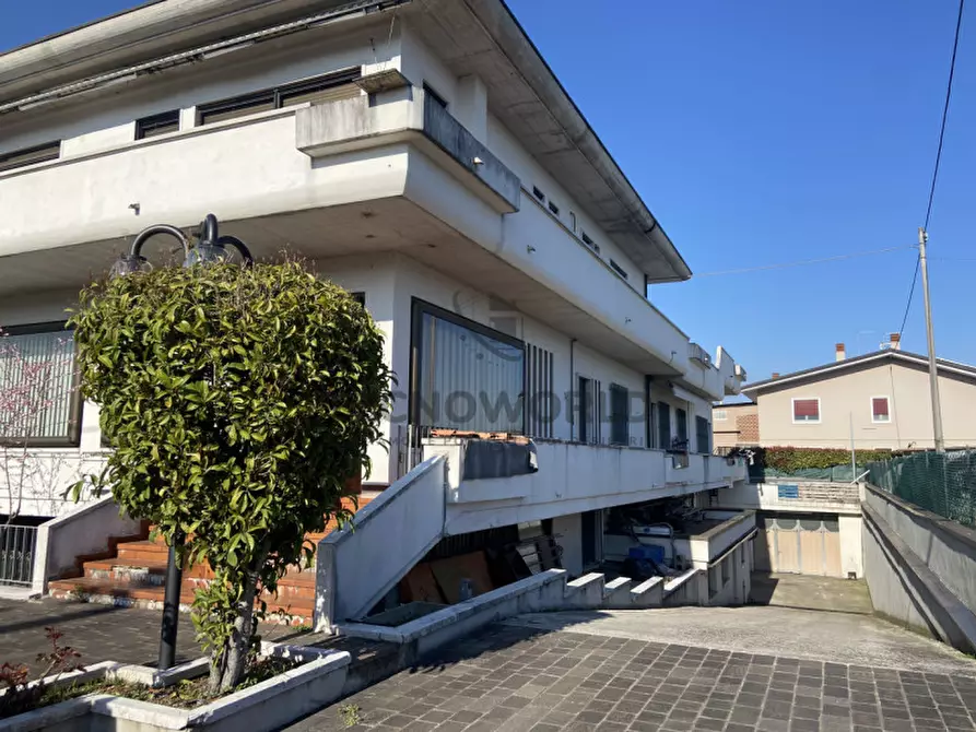 Immagine 7 di Laboratorio in vendita  in VIA VEGRI a Zanè