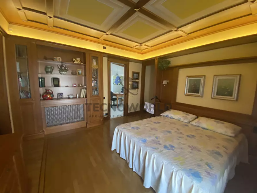 Immagine 15 di Laboratorio in vendita  in VIA VEGRI a Zanè