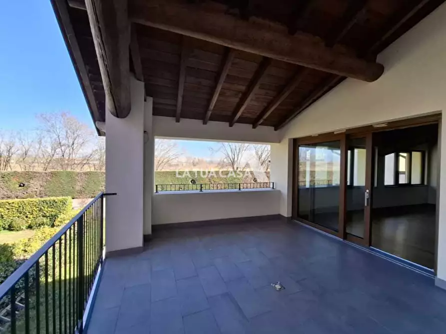 Immagine 25 di Attico in vendita  a Castel D'azzano