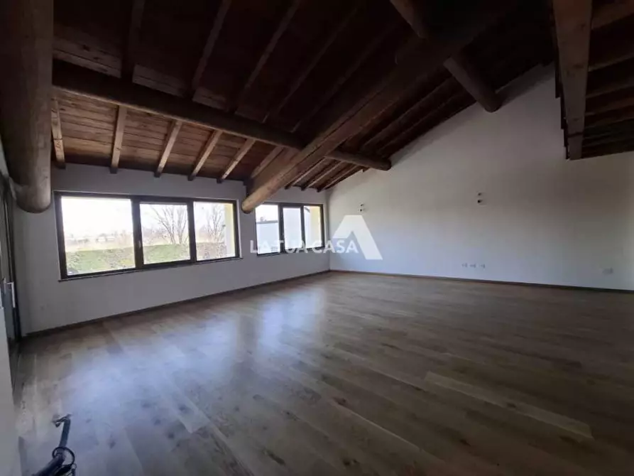 Immagine 36 di Attico in vendita  a Castel D'azzano