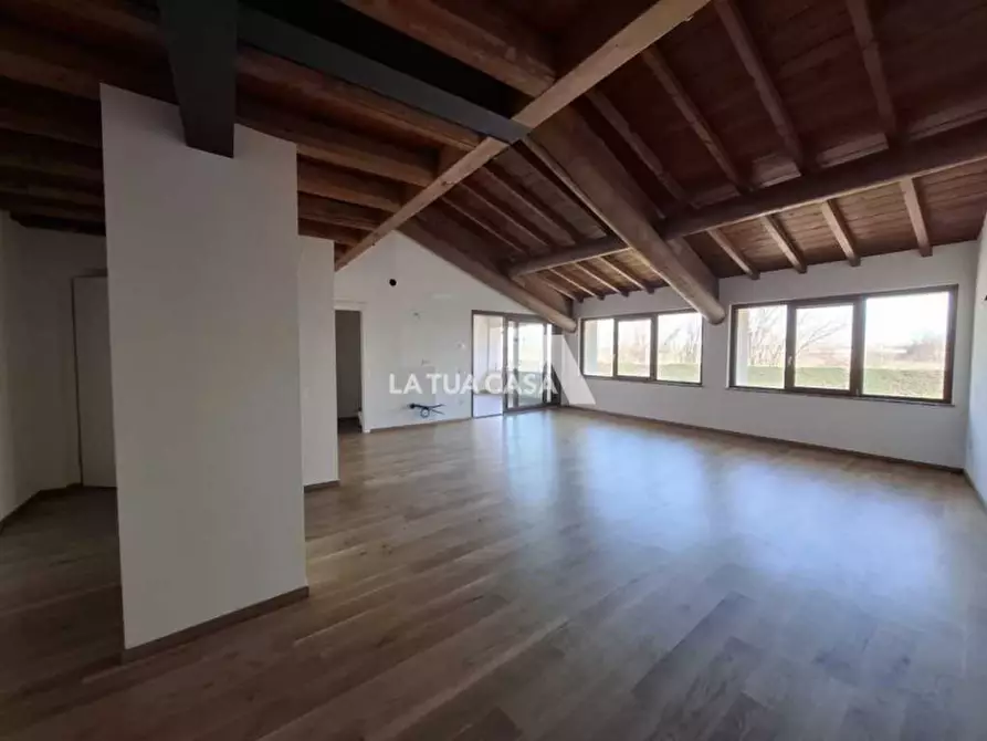 Immagine 47 di Attico in vendita  a Castel D'azzano