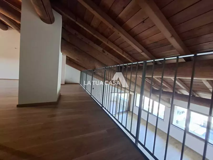 Immagine 48 di Attico in vendita  a Castel D'azzano