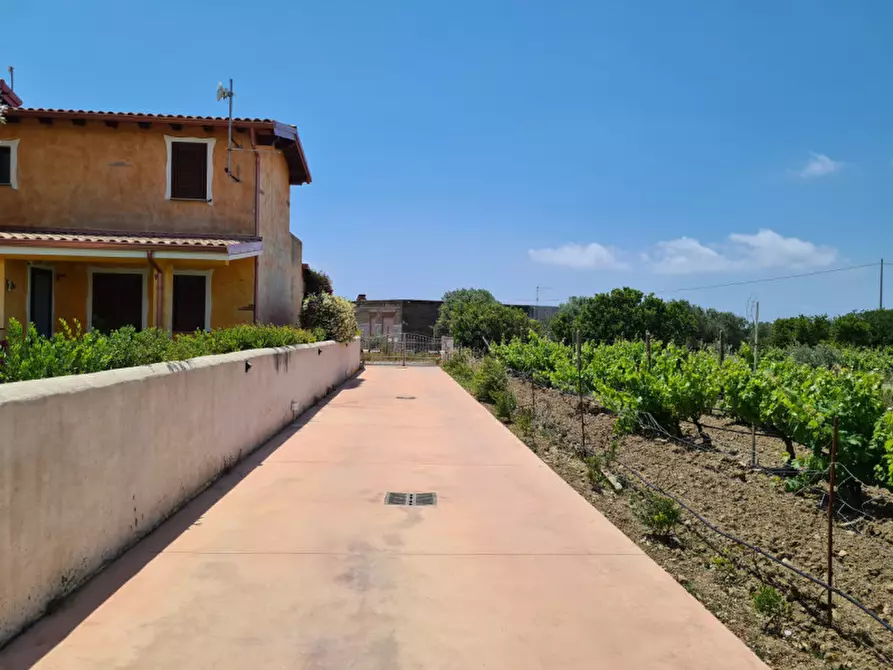 Immagine 27 di Villetta a schiera in vendita  in Via Is Ciappas 38 a Sant'anna Arresi