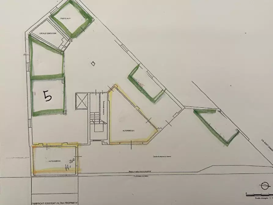 Immagine 3 di Posto auto in vendita  in VIA STRADELLA LOBBIA N. 16 a Verona