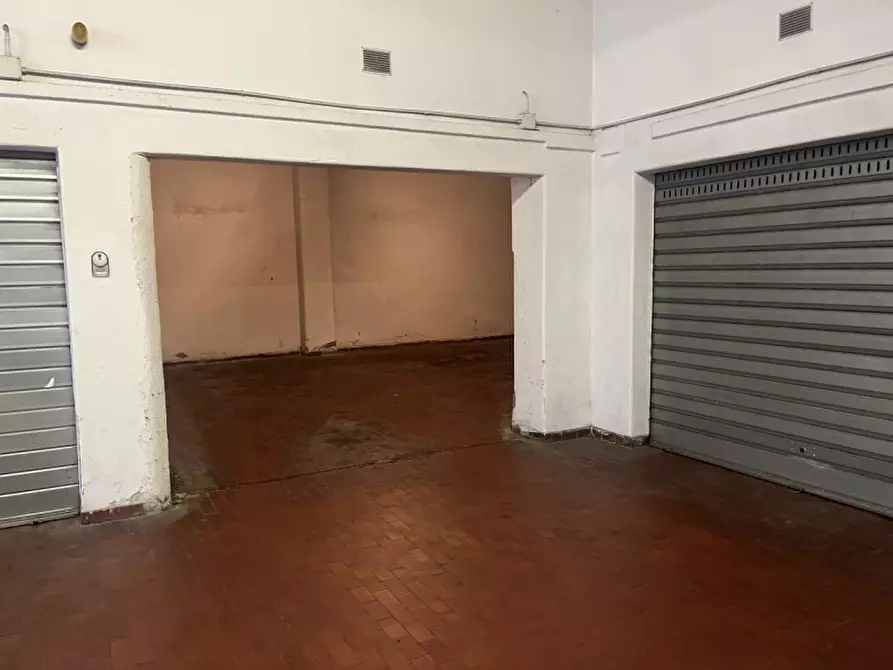 Immagine 6 di Garage in vendita  in Piazza Stefano Jacini a Roma