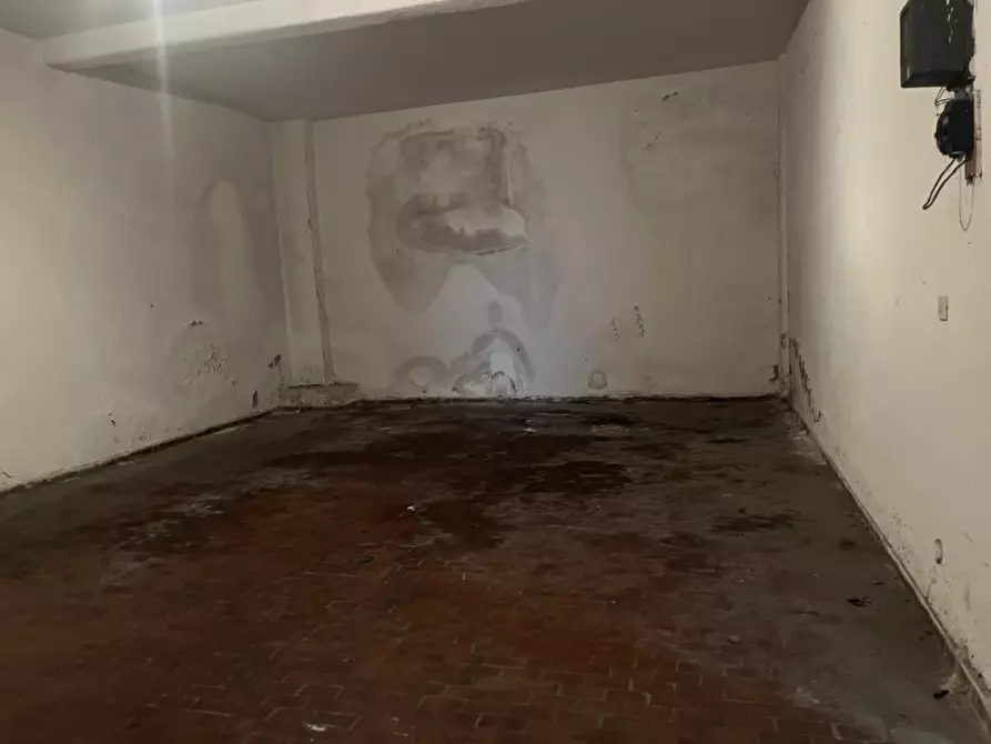 Immagine 11 di Garage in vendita  in Piazza Stefano Jacini a Roma