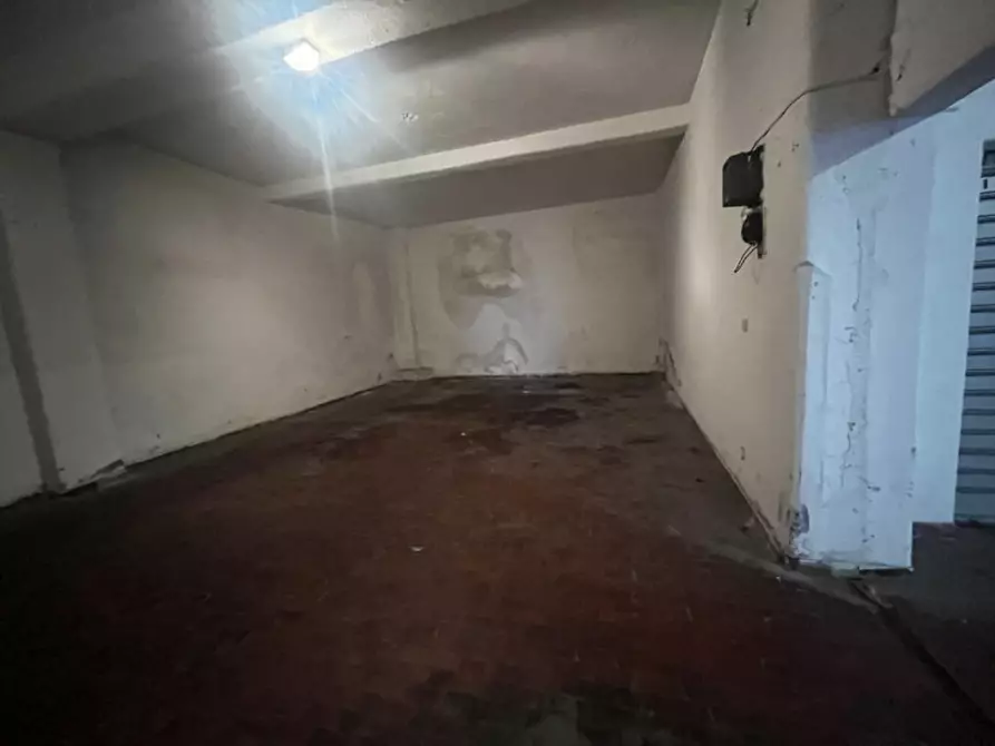 Immagine 13 di Garage in vendita  in Piazza Stefano Jacini a Roma