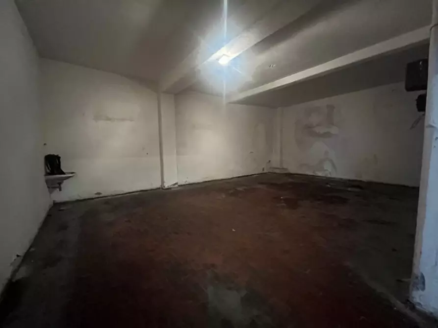 Immagine 13 di Garage in vendita  in Piazza Stefano Jacini a Roma
