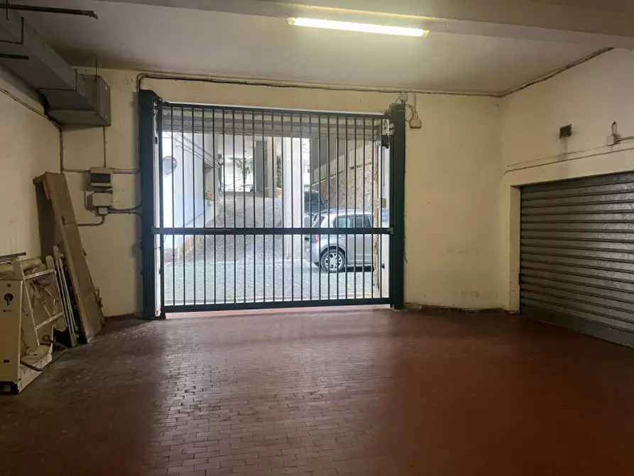 Immagine 21 di Garage in vendita  in Piazza Stefano Jacini a Roma
