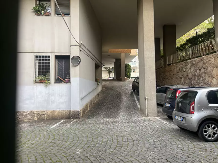 Immagine 21 di Garage in vendita  in Piazza Stefano Jacini a Roma