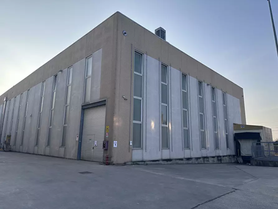Immagine 2 di Capannone industriale in vendita  in Via Colomba 50 a Colognola Ai Colli