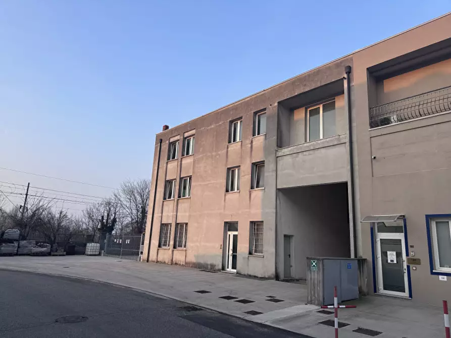 Immagine 1 di Capannone industriale in vendita  in Via Colomba Snc a Colognola Ai Colli