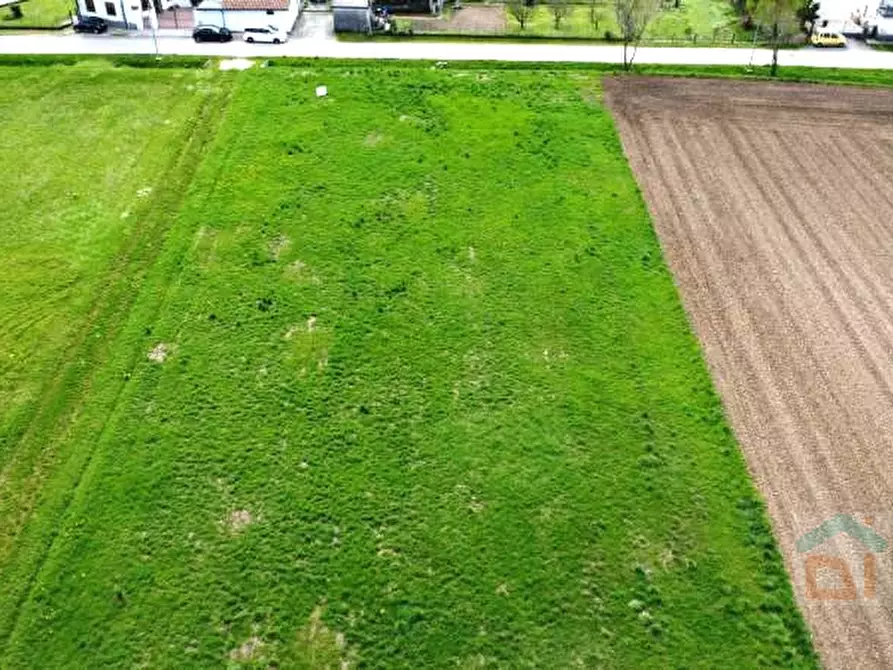Immagine 1 di Terreno in vendita  in via moretto a Castions Di Strada