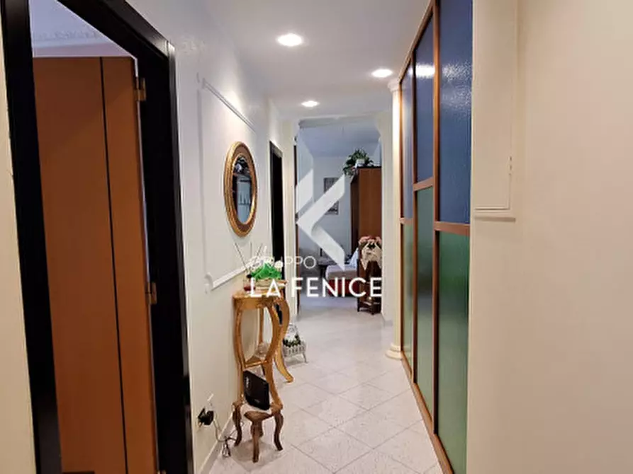 Immagine 3 di Appartamento in vendita  in via Alberobello a Locorotondo