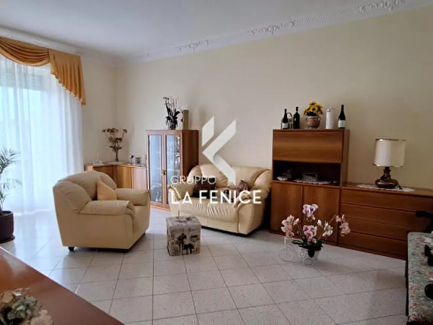 Immagine 8 di Appartamento in vendita  in via Alberobello a Locorotondo