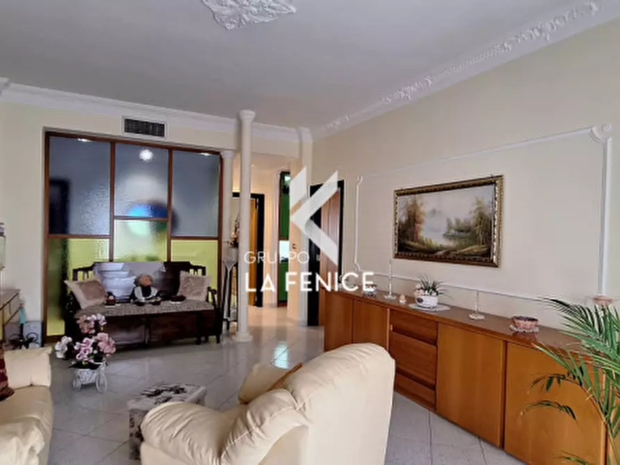 Immagine 10 di Appartamento in vendita  in via Alberobello a Locorotondo