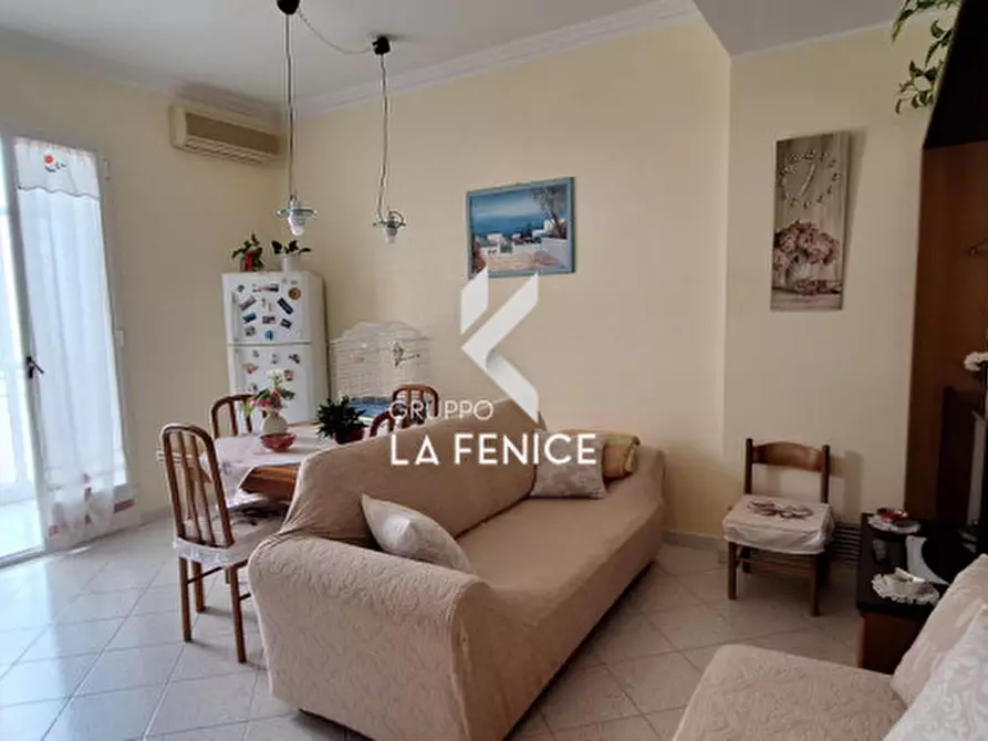 Immagine 18 di Appartamento in vendita  in via Alberobello a Locorotondo