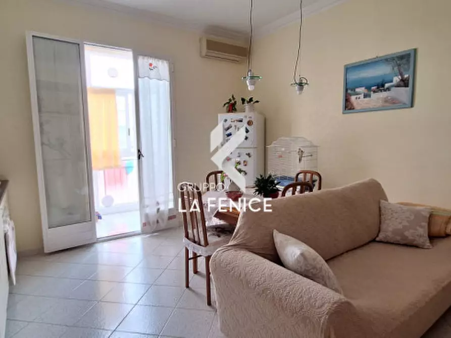 Immagine 20 di Appartamento in vendita  in via Alberobello a Locorotondo