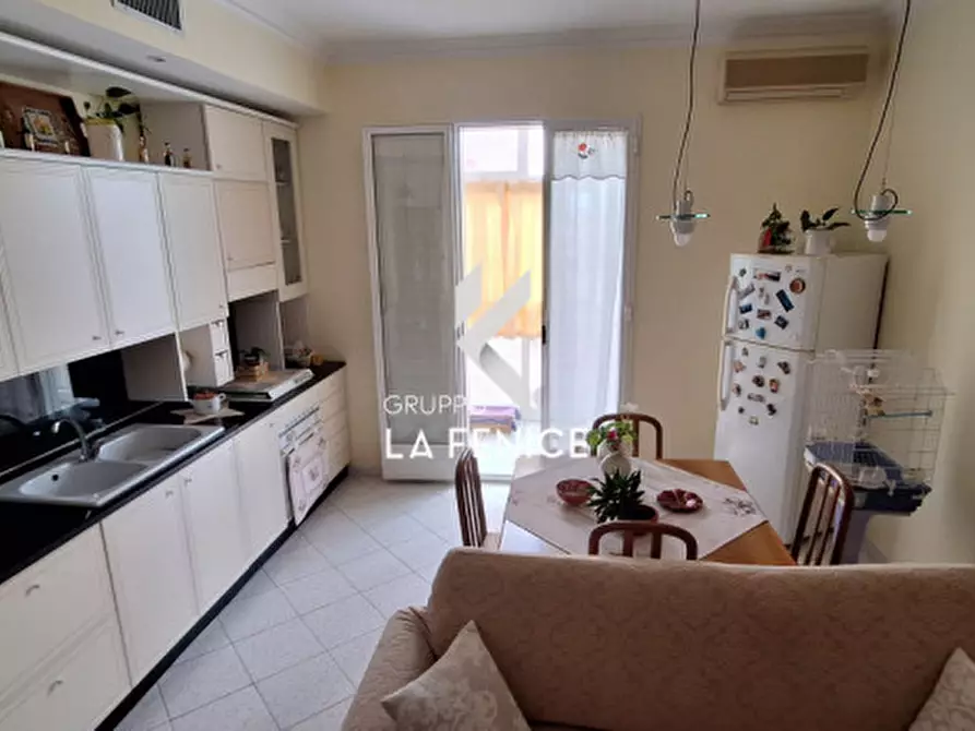 Immagine 21 di Appartamento in vendita  in via Alberobello a Locorotondo