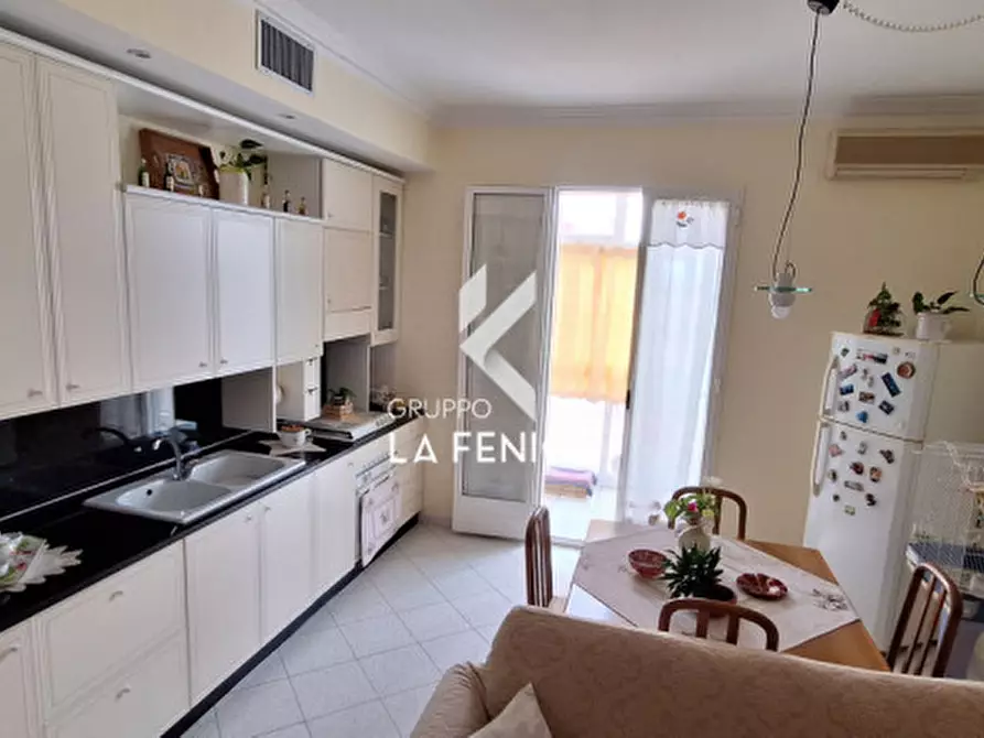 Immagine 22 di Appartamento in vendita  in via Alberobello a Locorotondo