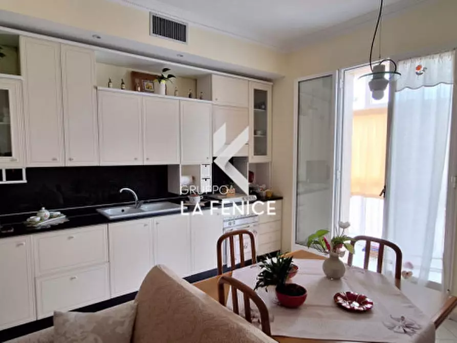 Immagine 23 di Appartamento in vendita  in via Alberobello a Locorotondo