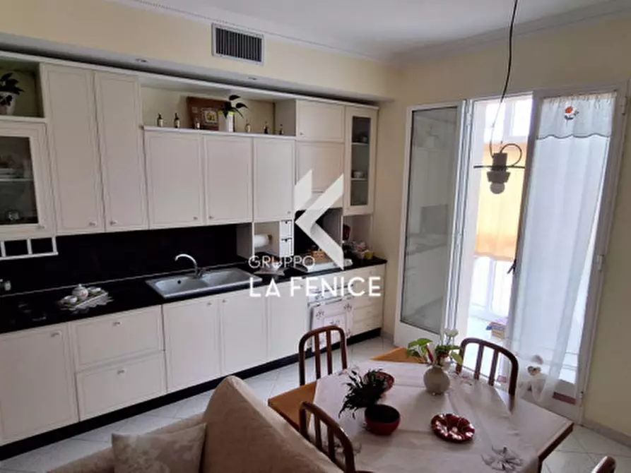 Immagine 24 di Appartamento in vendita  in via Alberobello a Locorotondo
