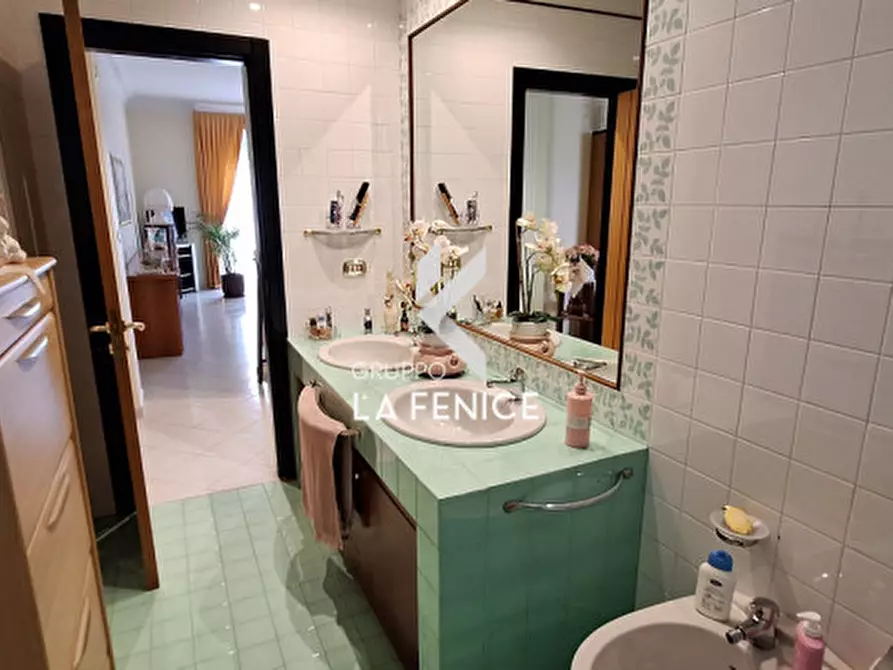 Immagine 34 di Appartamento in vendita  in via Alberobello a Locorotondo