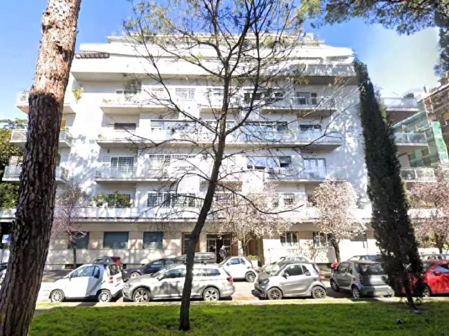 Immagine 1 di Attico in vendita  in VIA ACHILLE PAPA a Roma