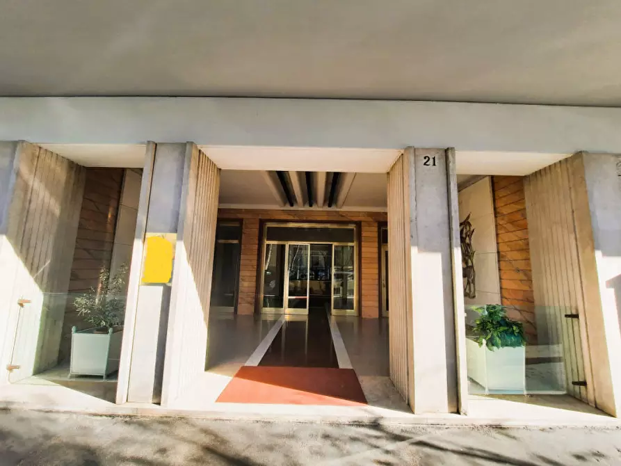 Immagine 3 di Attico in vendita  in VIA ACHILLE PAPA a Roma