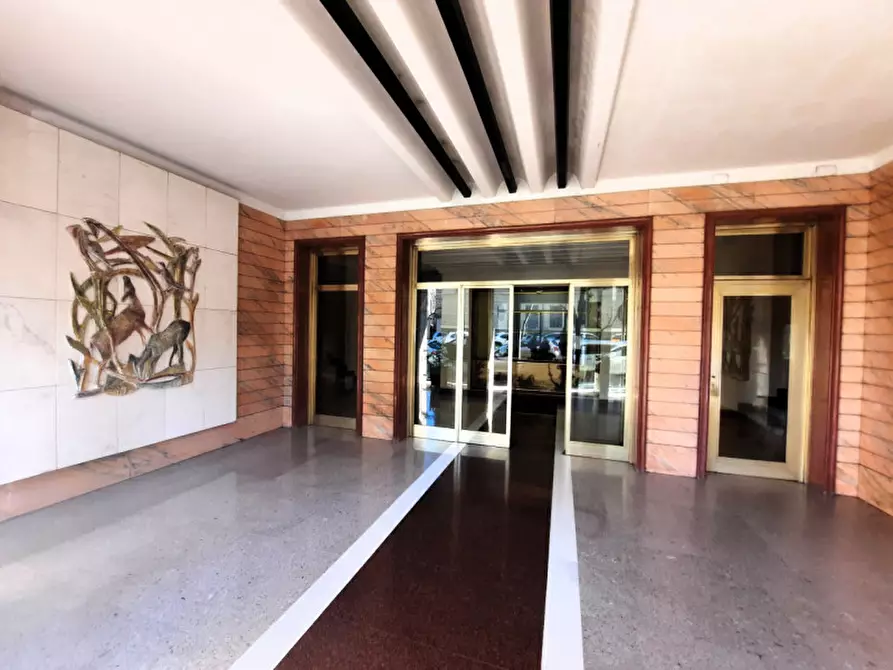 Immagine 4 di Attico in vendita  in VIA ACHILLE PAPA a Roma