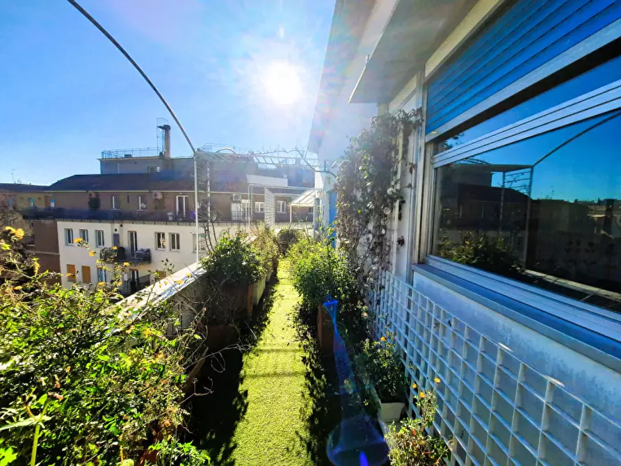 Immagine 13 di Attico in vendita  in VIA ACHILLE PAPA a Roma