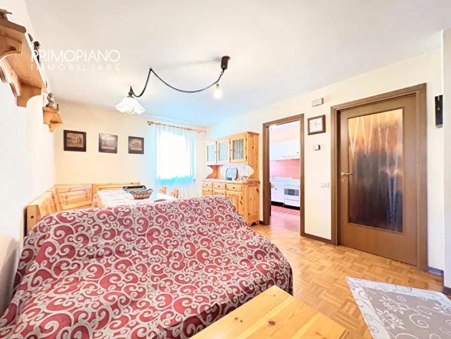 Immagine 6 di Appartamento in vendita  in Via Guglielmo Marconi a Lavarone