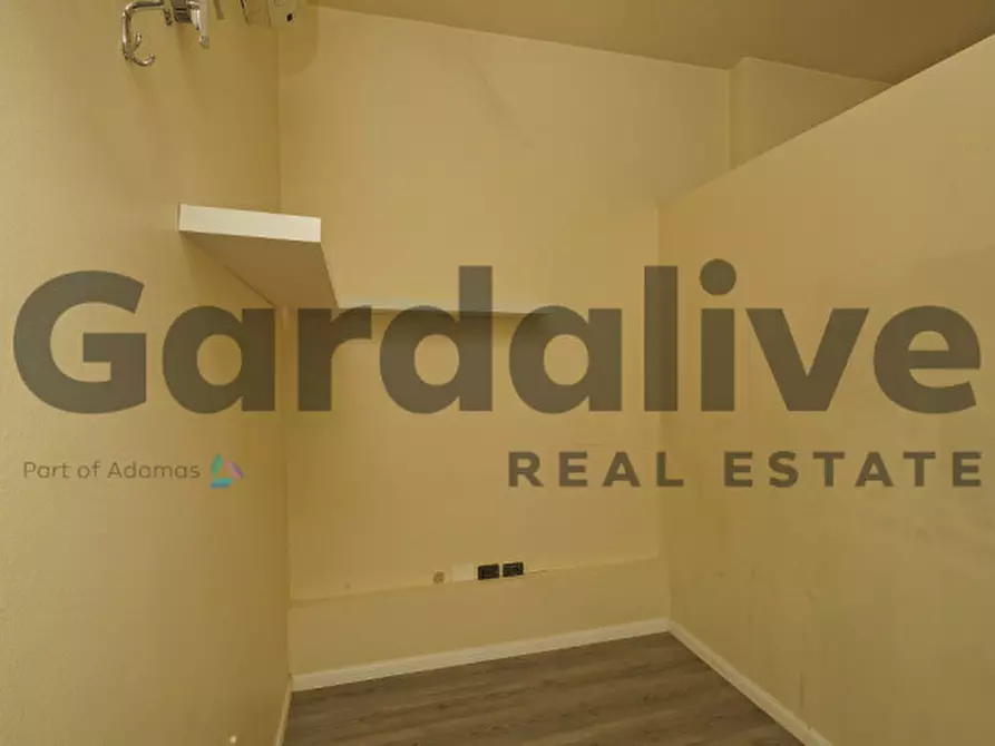 Immagine 15 di Ufficio in vendita  in Viale Guglielmo Marconi a Desenzano Del Garda