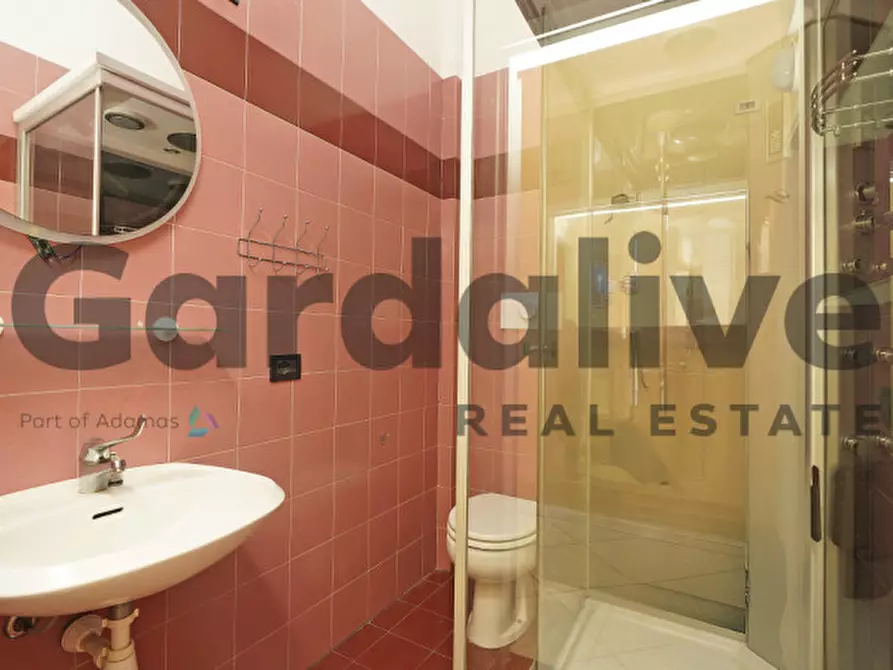 Immagine 16 di Ufficio in vendita  in Viale Guglielmo Marconi a Desenzano Del Garda