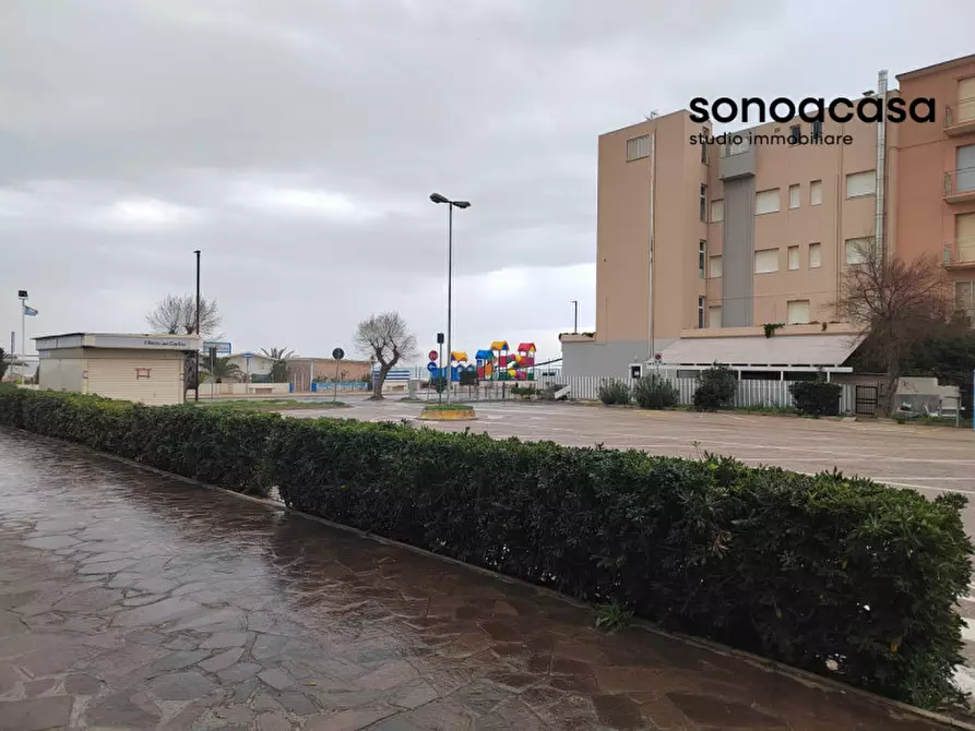 Immagine 14 di Negozio in vendita  in Via Damiano Chiesa 84 a Mondolfo