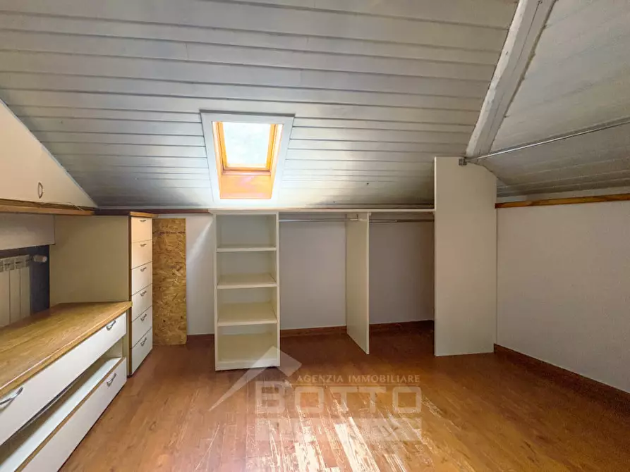 Immagine 33 di Casa indipendente in vendita  in via Bernandino a Orta San Giulio
